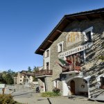 Gran Paradiso, la sede del Comune di Ceresole Reale che sarà oggetto di interventi di efficientamento energetico - Foto Olivero-Giordano